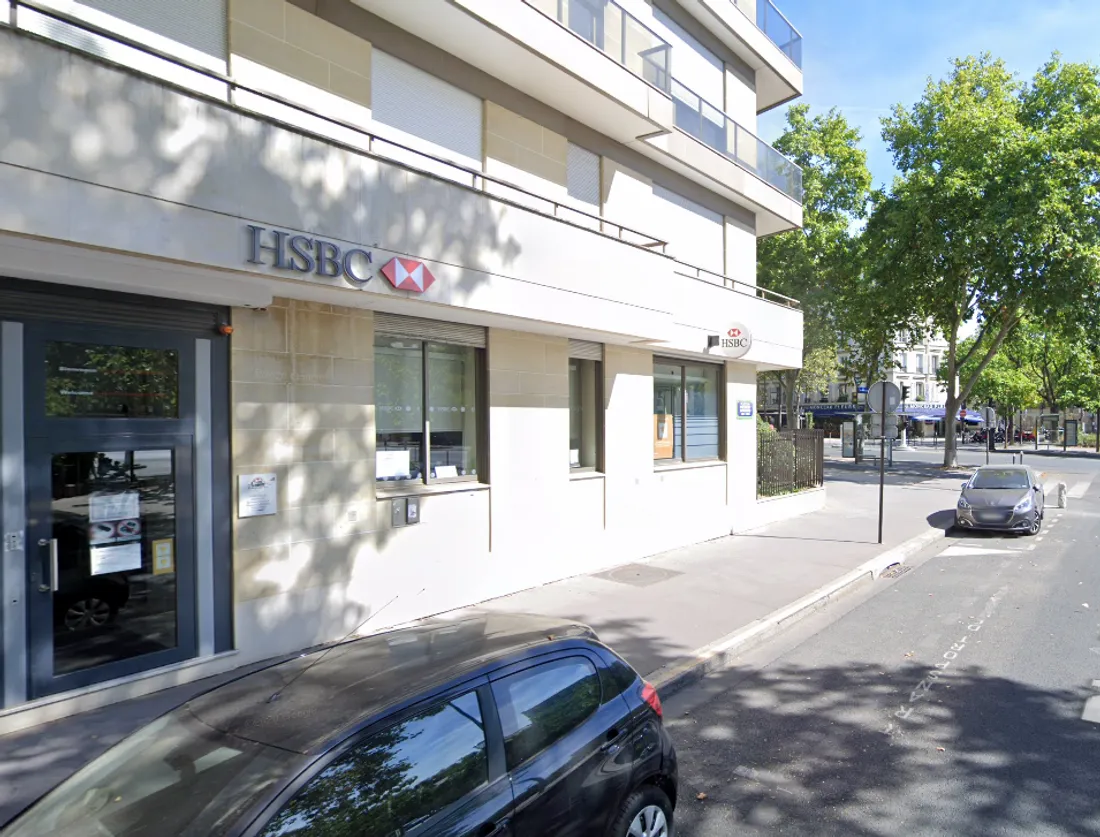 Paris : son collègue l’incite à avorter, elle dépose plainte contre la HSBC 